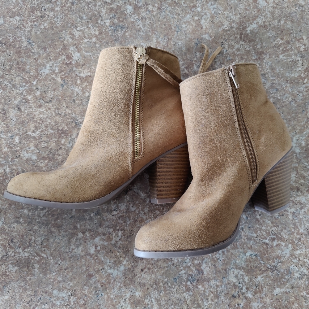 Diba Western Style Ankle Boots - Picture 1 of 5